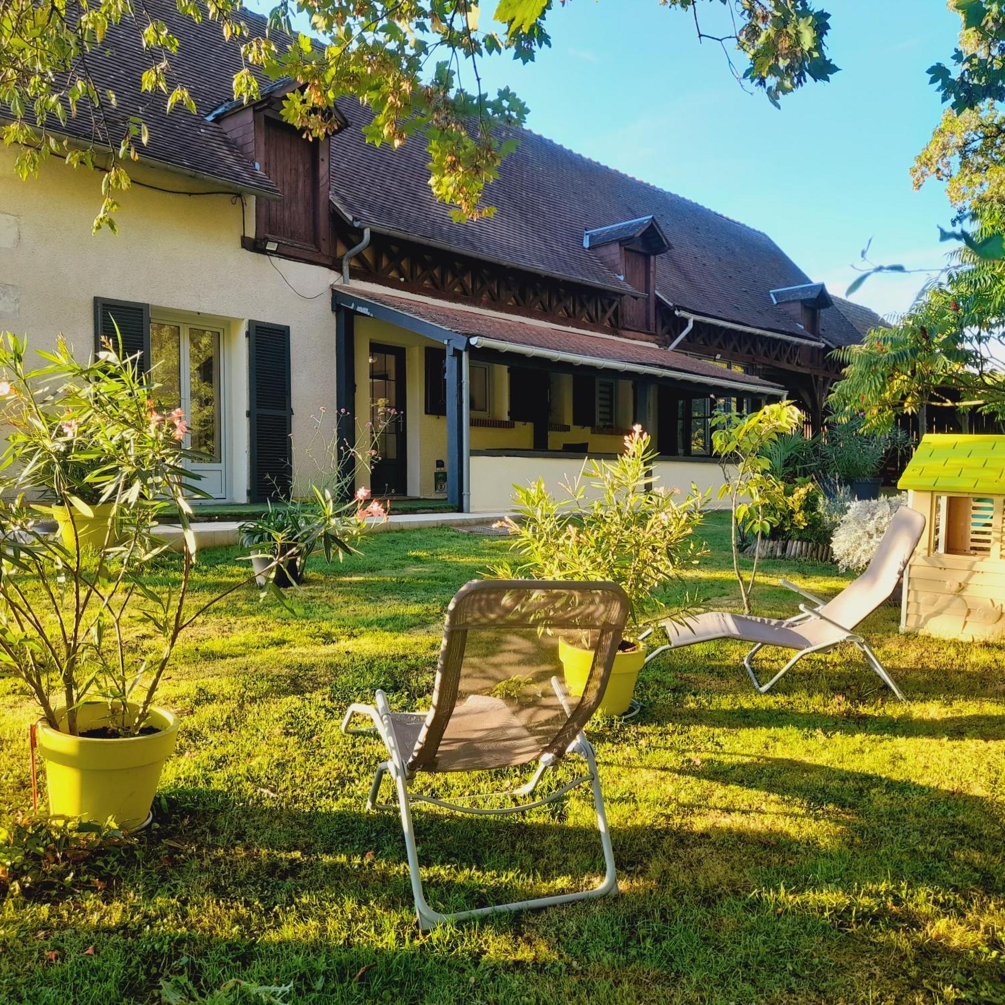 Gite Les Vignes Du Chateau - 4 Personnes Gehee 外观 照片